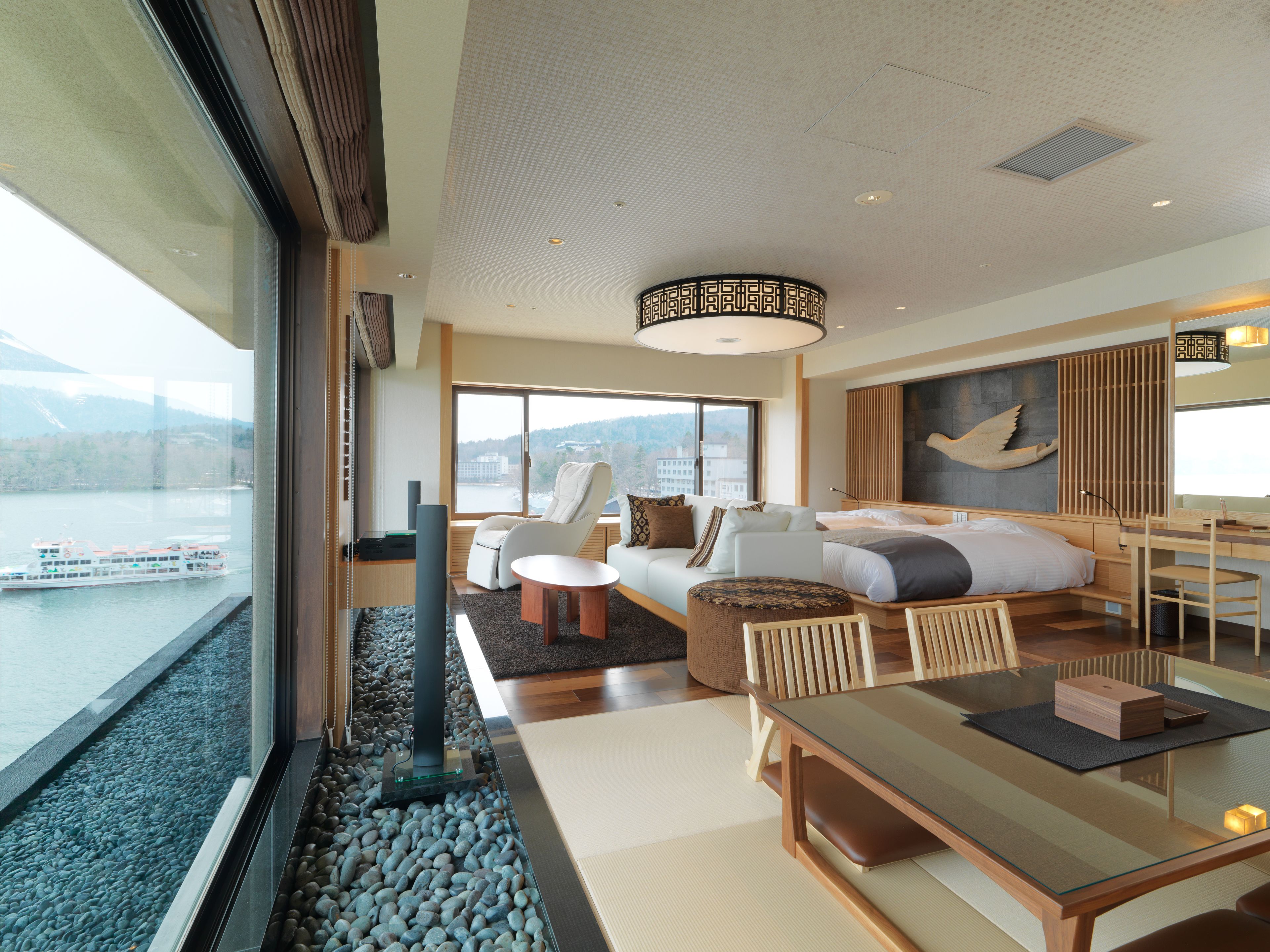 1 bedroom, in-room safe, desk, free wifi