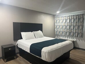 Iron/ironing board, free WiFi, bed sheets