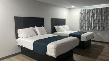 Fer et planche Ă repasser, Wi-Fi gratuit, draps fournis