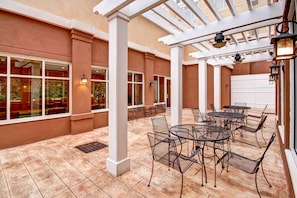 Terrace/patio - Homewood Suites by Hilton Doylestown (Warrington)