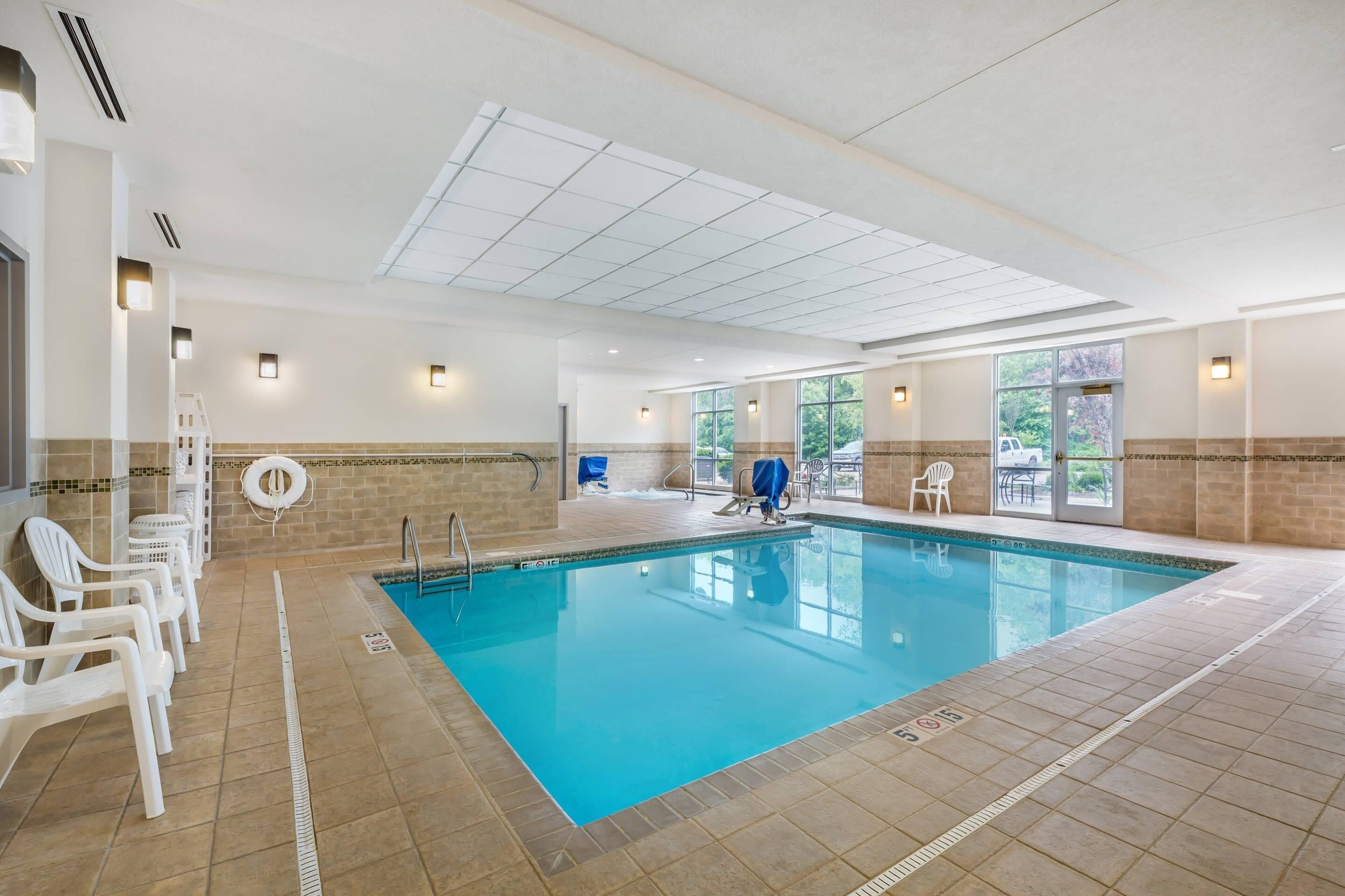 Indendørs pool