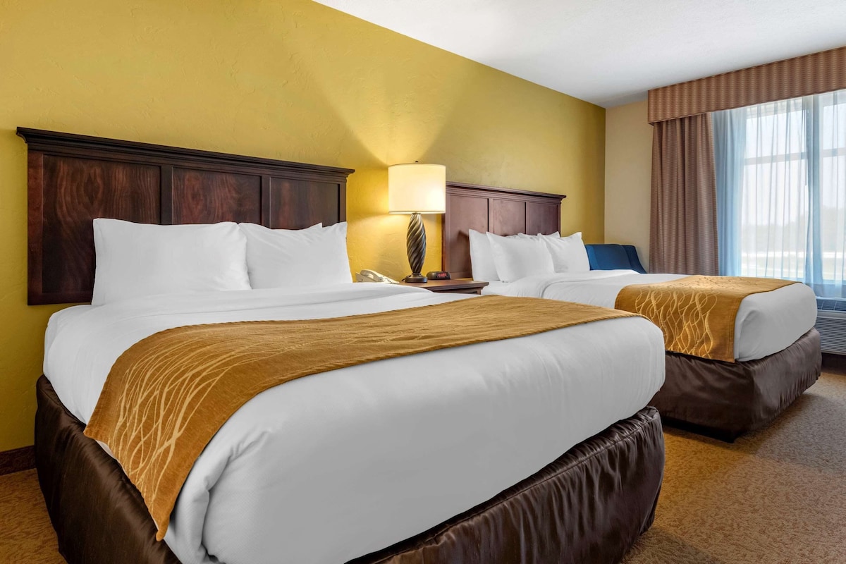 Premium bedding, down comforters, pillowtop beds, desk