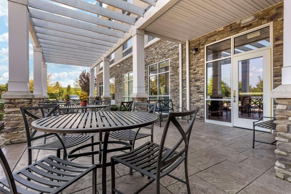 Indoor pool - Comfort Inn & Suites Dover (Dover)