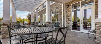 컴포트 인 & 스위트 도버