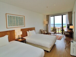 Deluxe háromágyas szoba | Széf a szobában, íróasztal, sötétítőfüggöny és ingyenes wifi