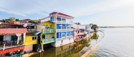 Fachada de la propiedad