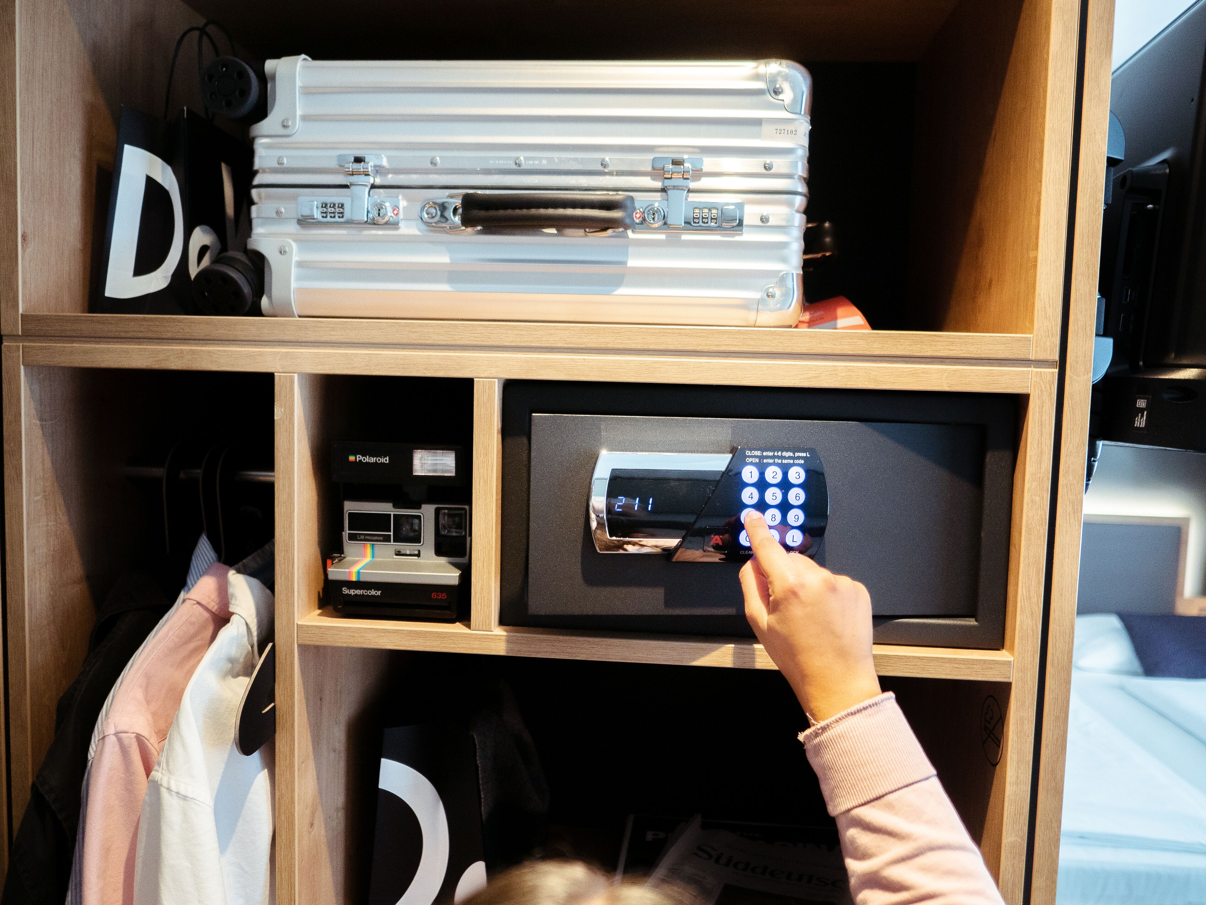 hypo-allergenic bedding, in-room safe, soundproofing, free wifi