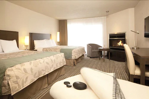 Room, 2 Queen Beds, Single Whirlpool Tub | Premium bedding, blackout drapes, soundproofing, WiFi (free)