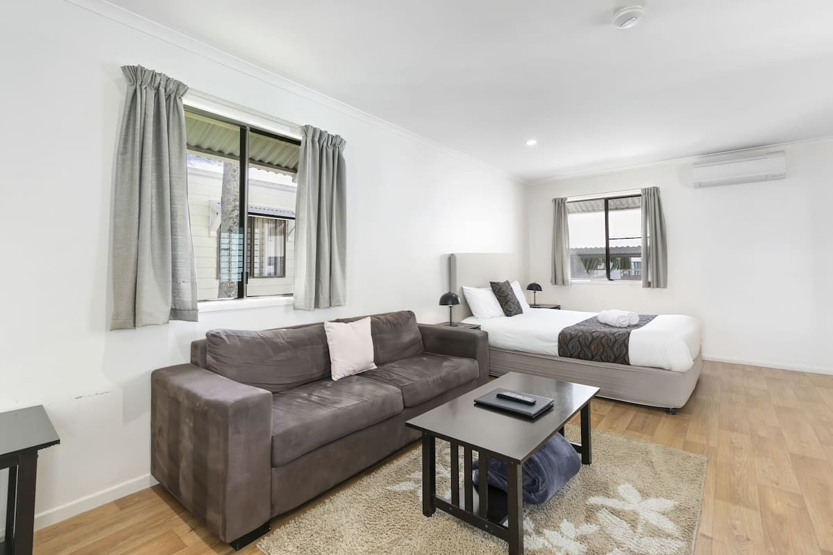 superior queen villa | individually decorated, individually furnished, desk, laptop workspace