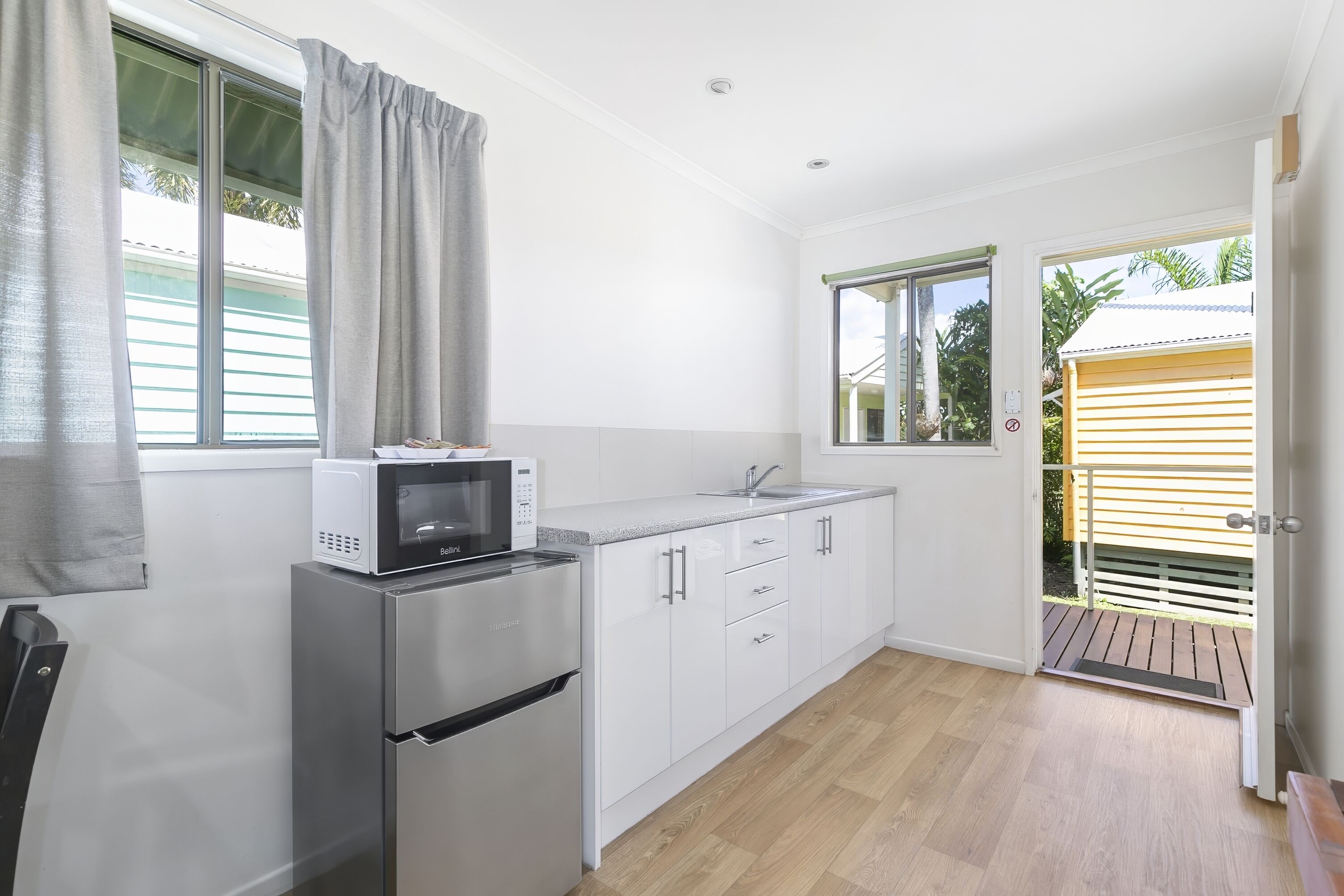 superior queen villa | private kitchen | mini-fridge, microwave, cookware/dishes/utensils