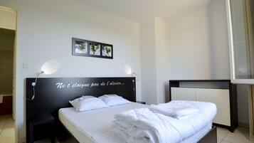 MĂžrklĂŠgningsgardiner, lydisolering, gratis baby-/barnesenge