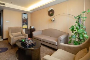 En 32-tommers LCD-TV med kabel-kanaler samt TV