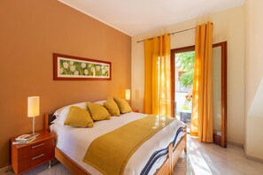 1 chambre, coffres-forts dans les chambres, fer et planche à repasser