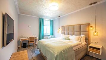 Desk, WiFi (free), bed sheets