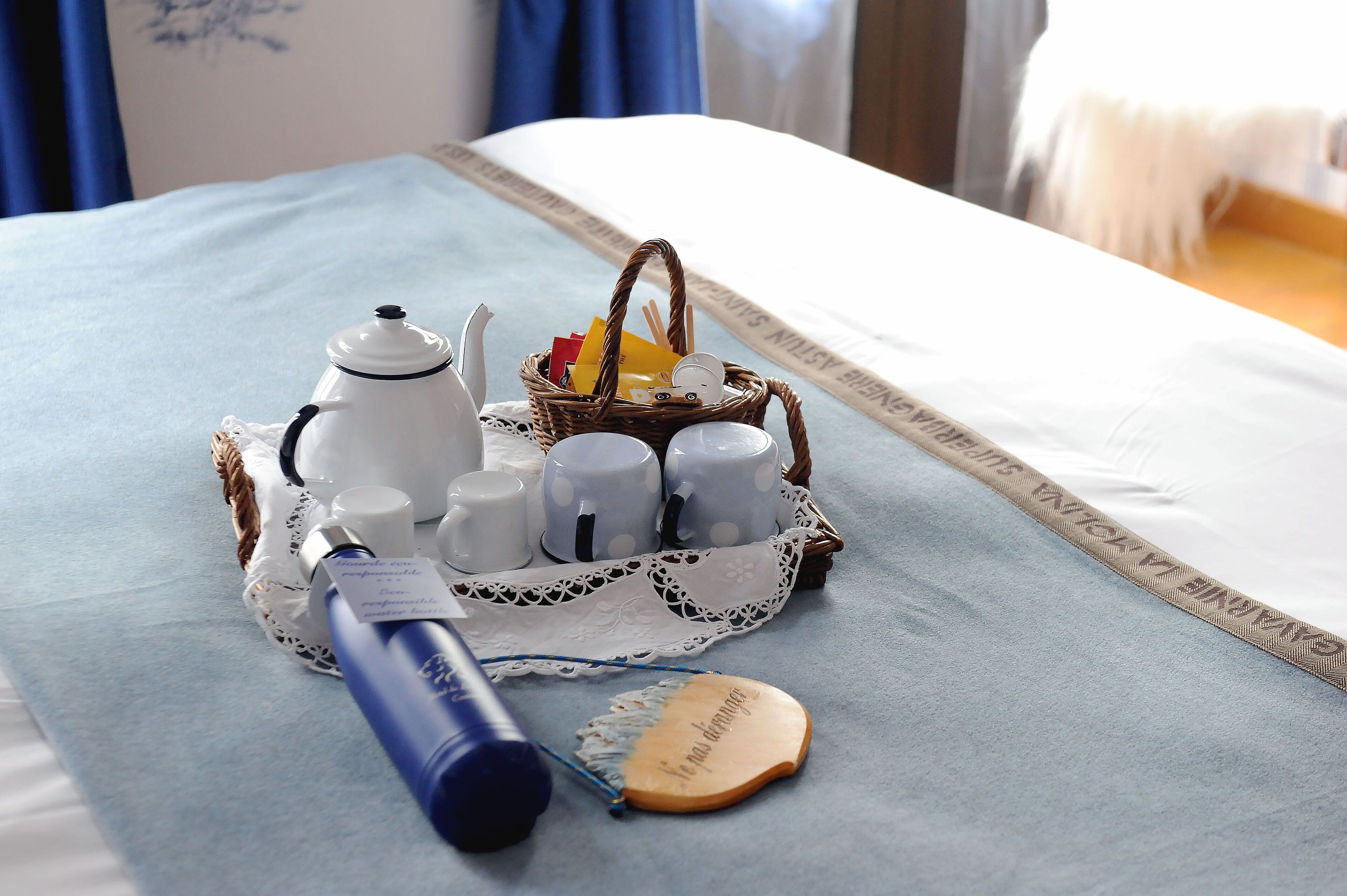 comfort room, 1 queen bed | premium bedding, in-room safe, individually decorated