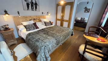 Superior Room (Shower) | Premium bedding, in-room safe, individually decorated