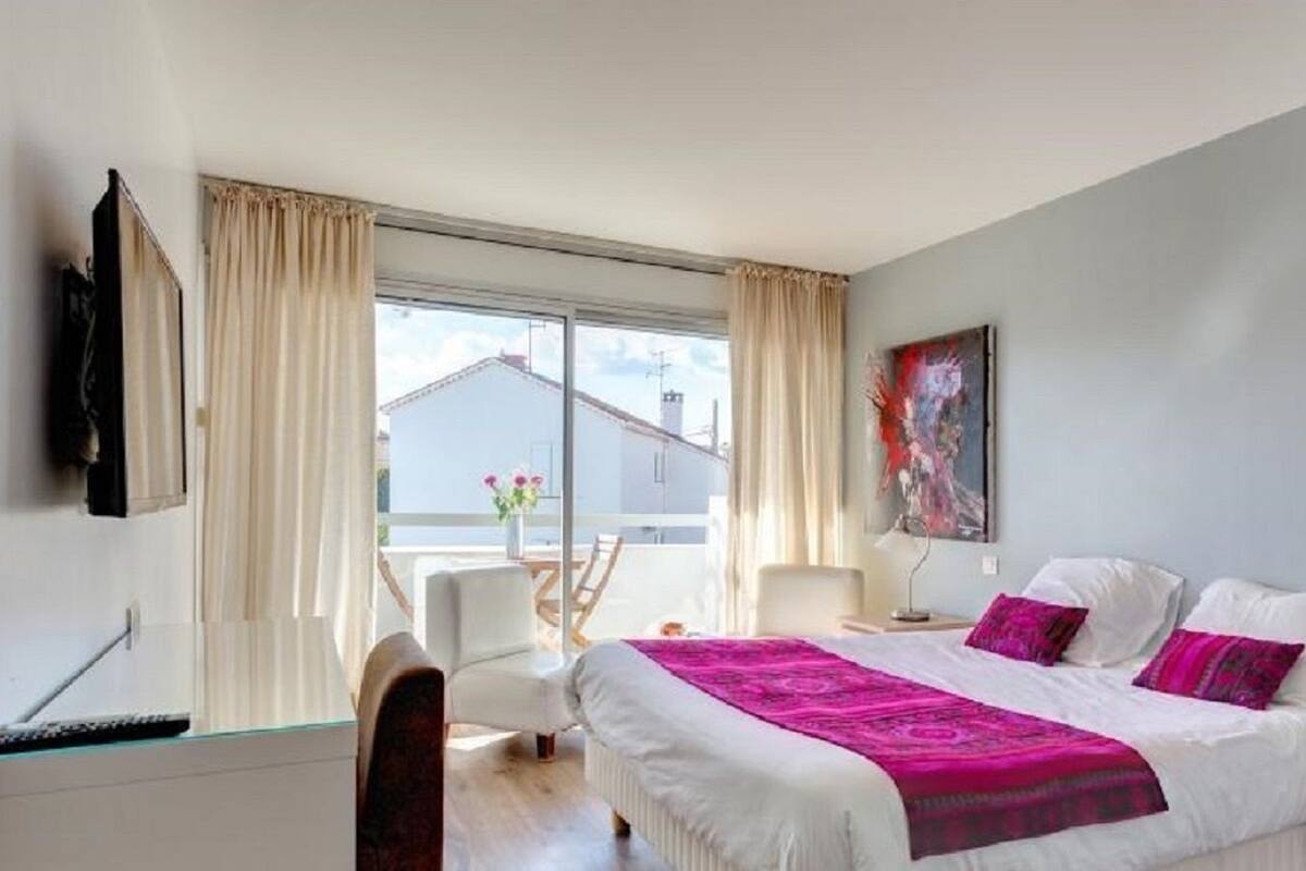 Comfort Double Room, Balcony | Premium bedding, minibar, desk, soundproofing