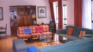 Unclassified image, 3 of 26, button - Hispania Residence - Hostel (Madrid)