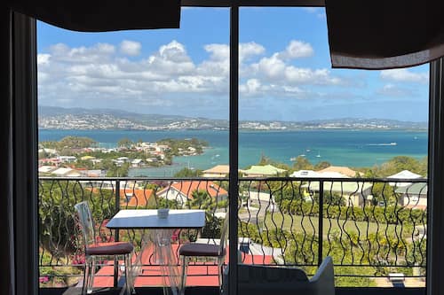 Suite Sea view with private Jacuzzi | 1 bedroom, premium bedding, memory-foam beds, minibar