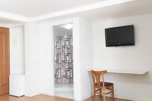 Quarto Familia | Frigobar, cofres nos quartos, escrivaninha, quartos à prova de som