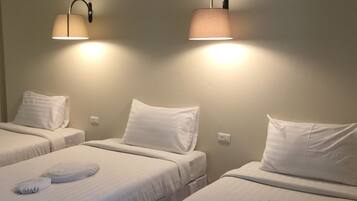 Triple Room | Rollaway beds, free WiFi