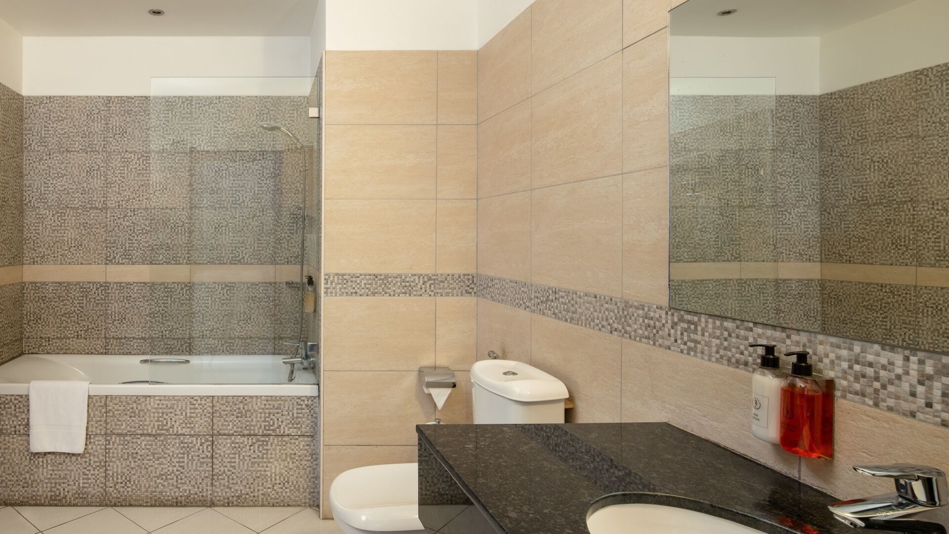 suite | bathroom | separate bathtub and shower, free toiletries, bathrobes, slippers