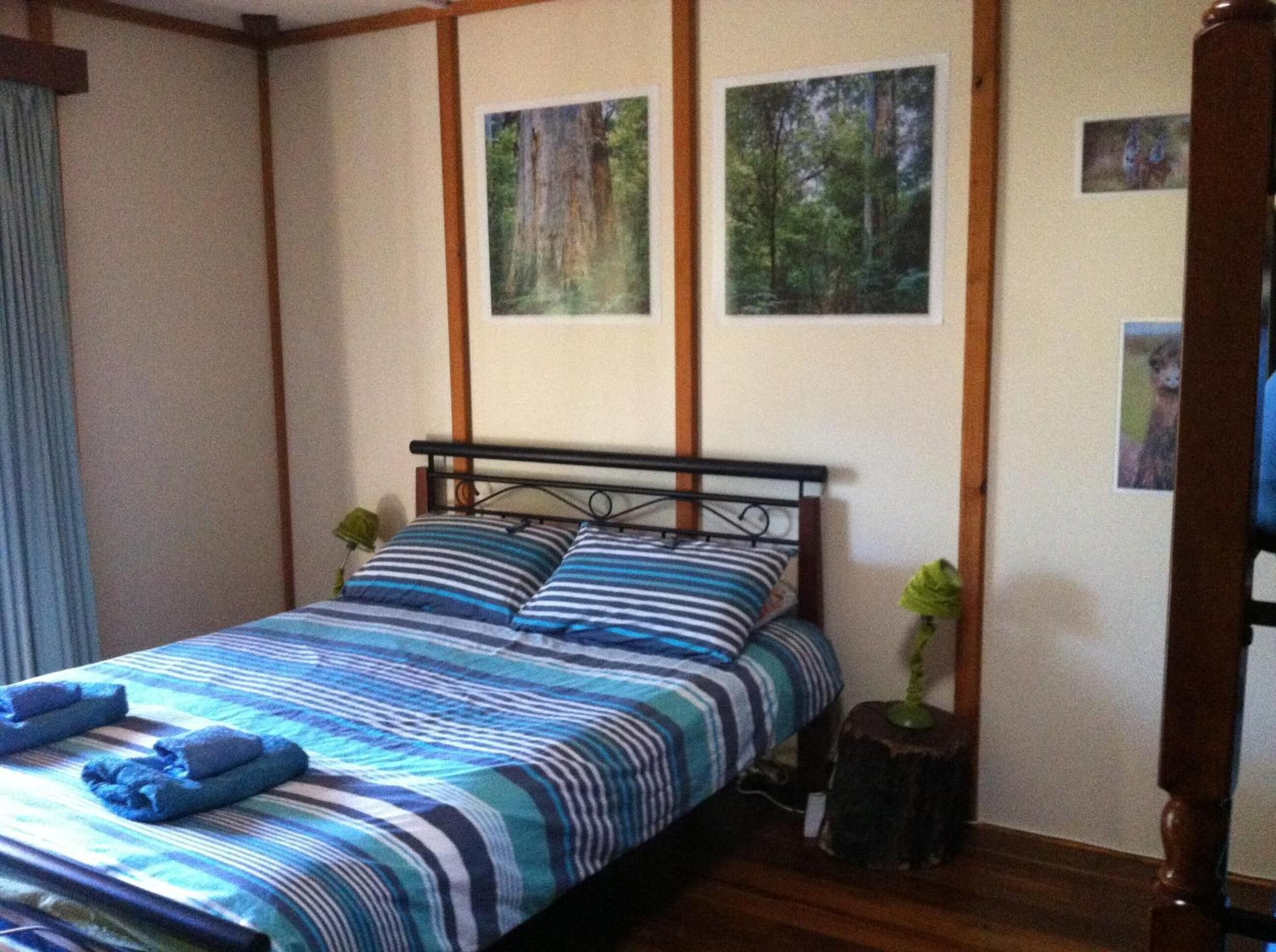 Individually decorated, free WiFi, bed sheets