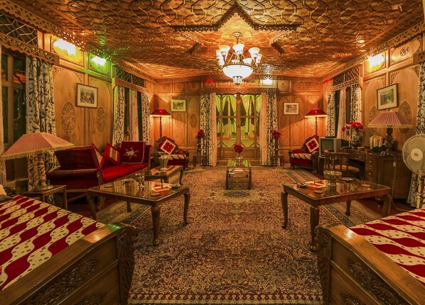 Interior - Wangnoo Houseboats (Srinagar)