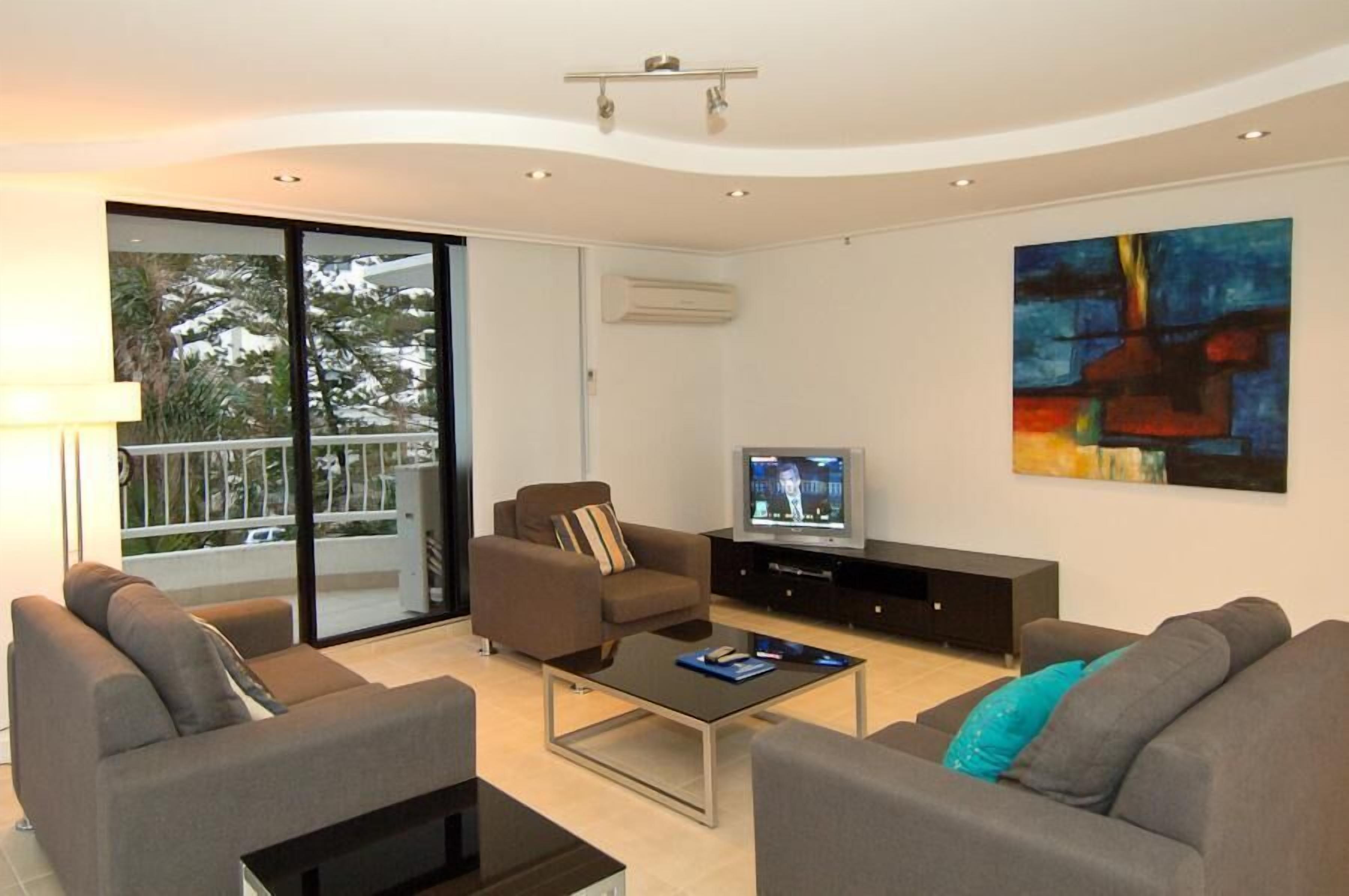 Biarritz Apartments — image 11