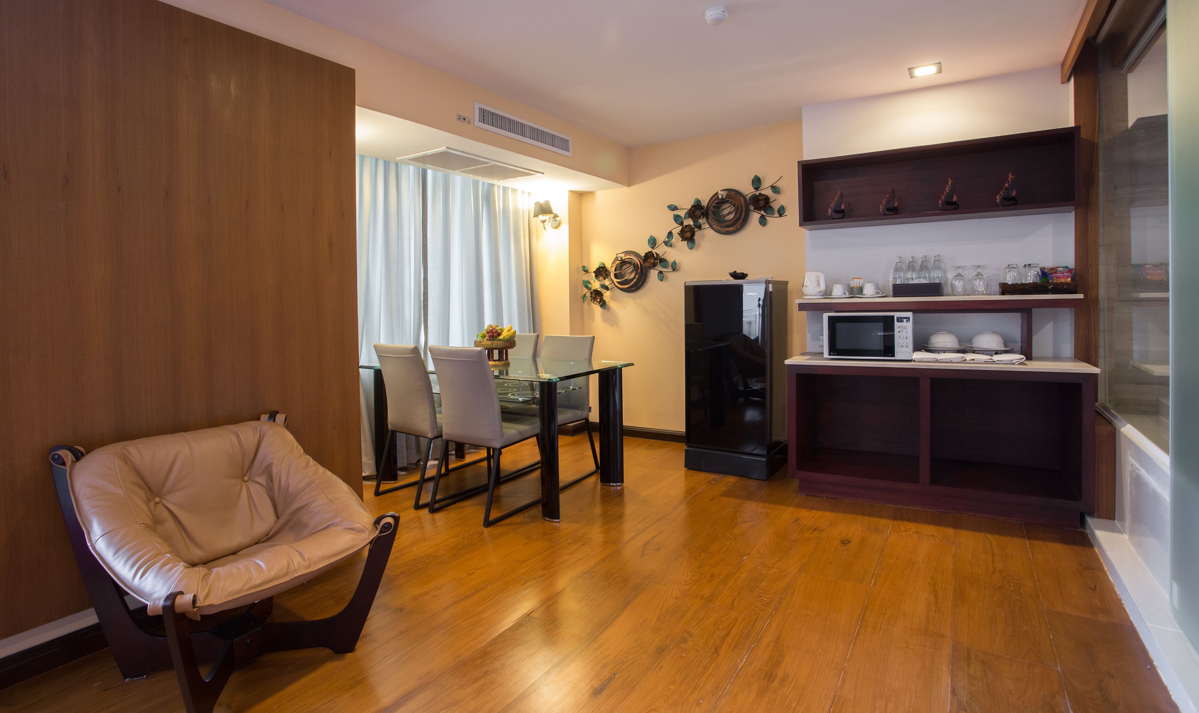 presidential suite | living room | lcd tv