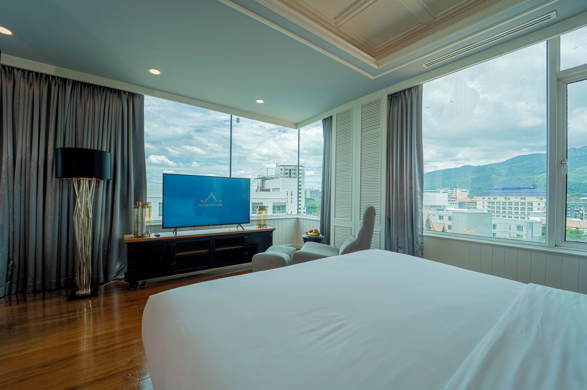 executive suite | mountain view