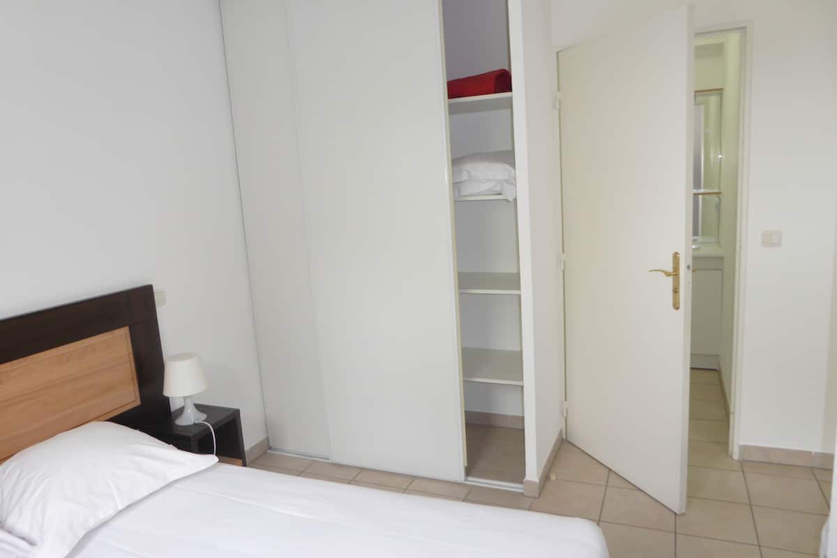 1 bedroom, soundproofing, iron/ironing board, free WiFi