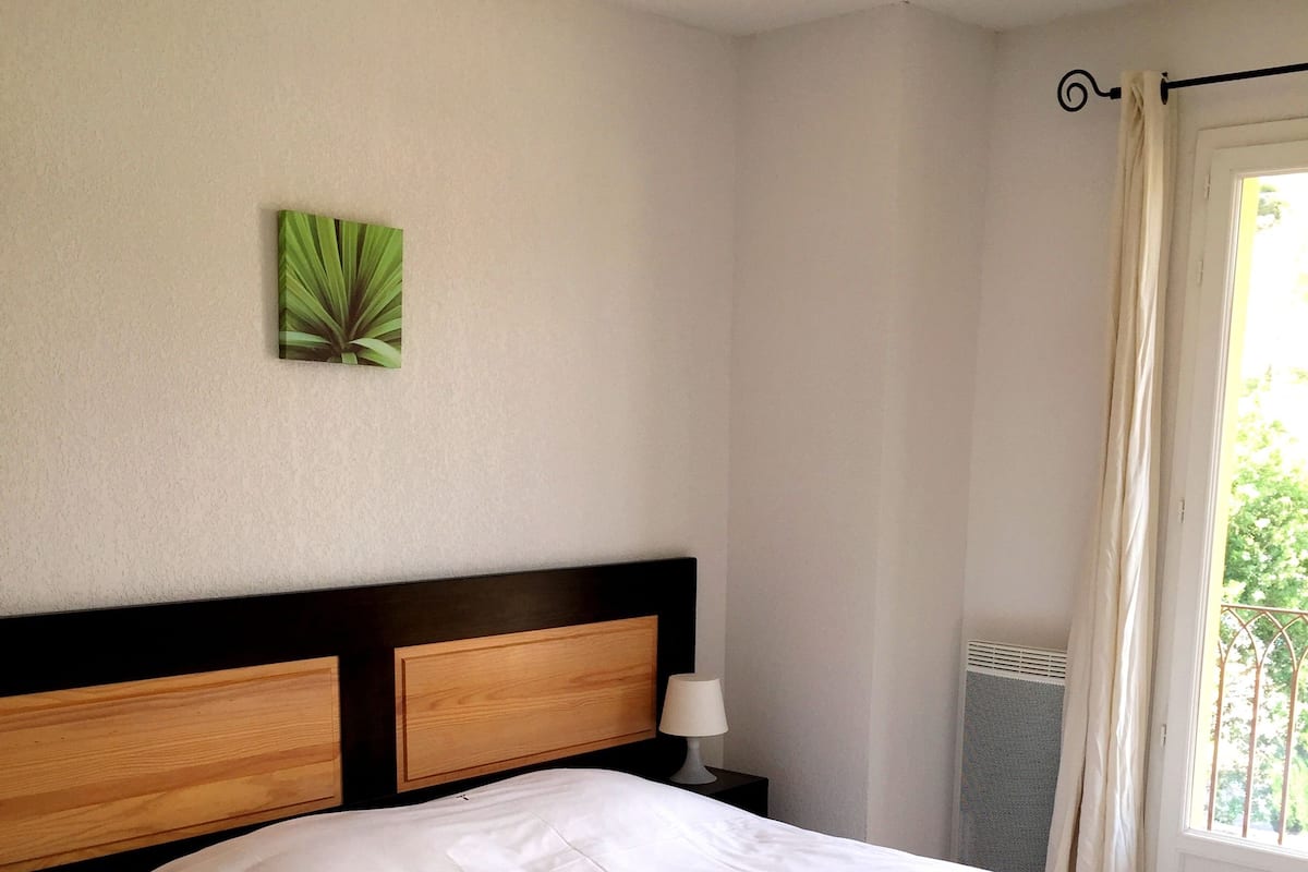 1 bedroom, soundproofing, iron/ironing board, free WiFi