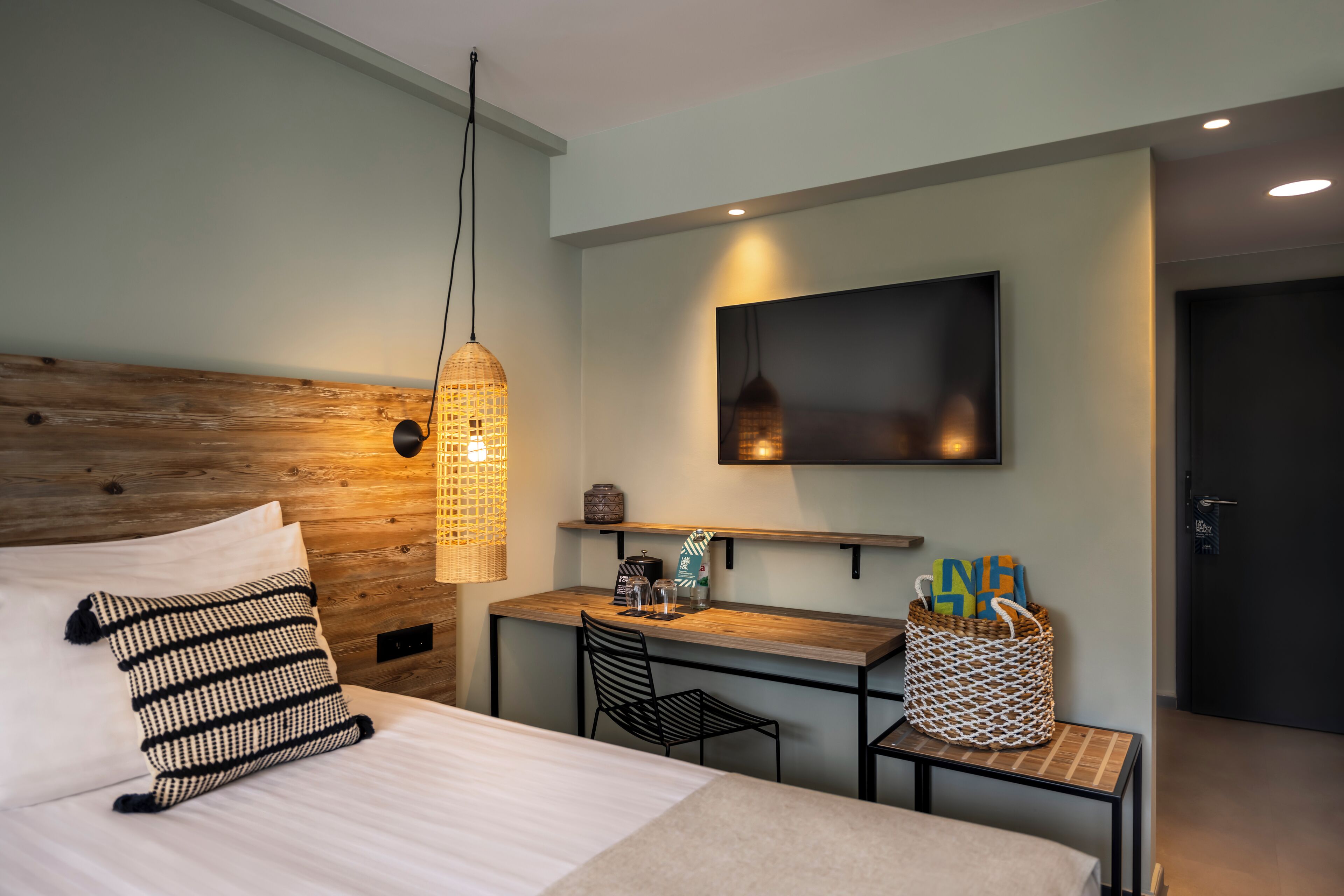 [placesroom] size m for 2+1 seaside | 1 bedroom, desk, blackout curtains, free wifi