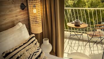 Habitació doble clàssica | Escriptori, cortines opaques, wifi gratuïta i roba de llit