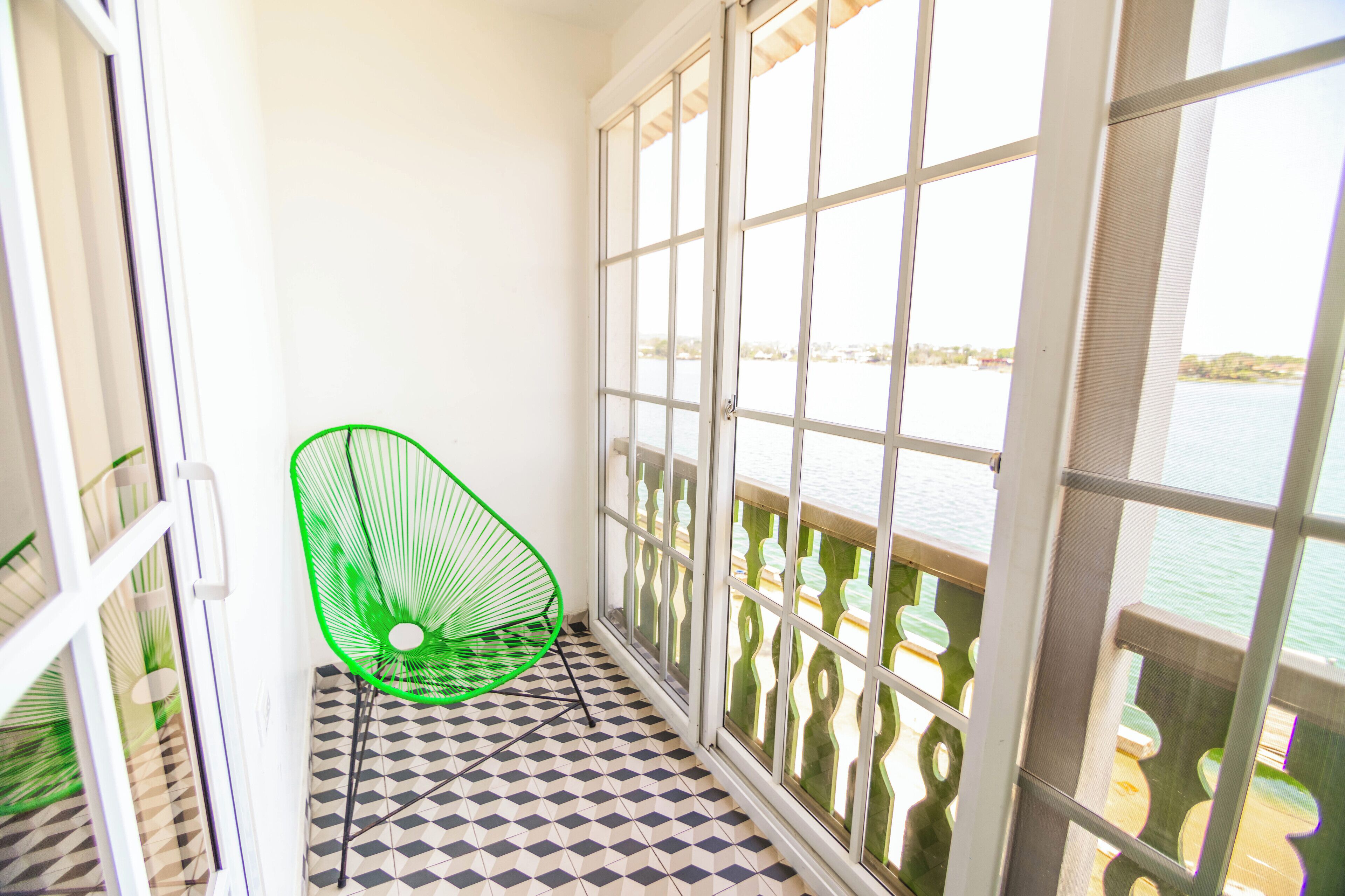 premium double room | in-room safe, desk, free wifi, bed sheets