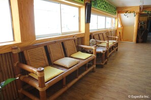 Manicure/pedicure, massaggi