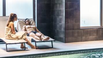 Indoor pool, seasonal outdoor pool, pool loungers