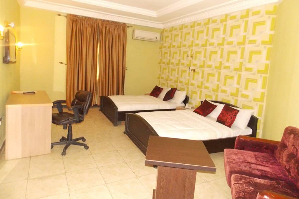Business Room, 1 Katil Kelamin (Double) | Peti besi dalam bilik, meja, ruang kerja komputer riba, Internet