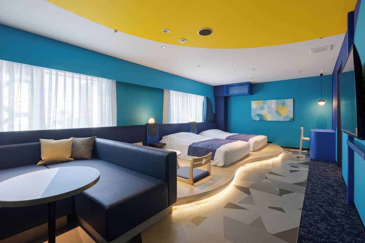 Free WiFi, bed sheets