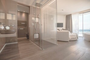 Junior Studio Suite, Sea View (Occidente) | Premium bedding, free minibar items, in-room safe, blackout curtains - Hotel Sans Souci (Gabicce Mare)