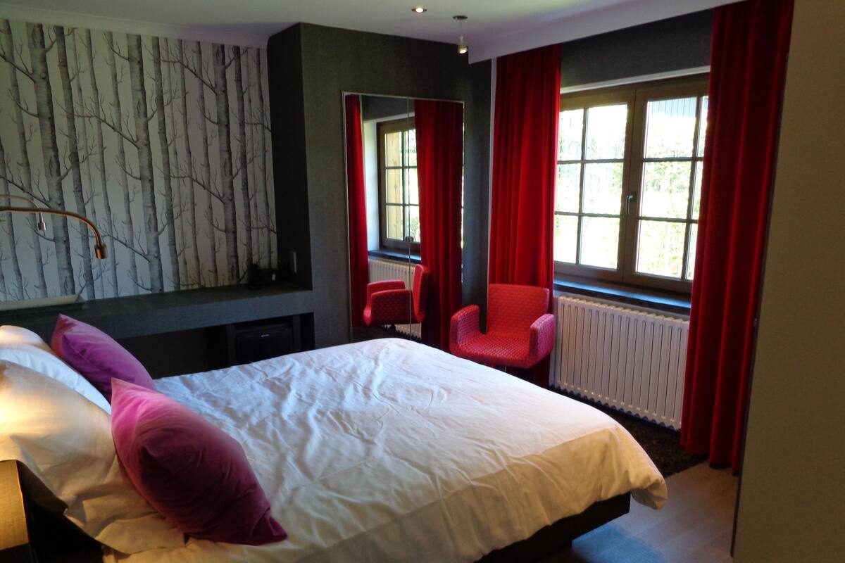 Double Room, Garden View | 1 bedroom, premium bedding, minibar, desk