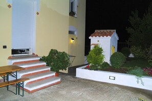 Exterior detail - Bed and Breakfast Oliena (Oliena)