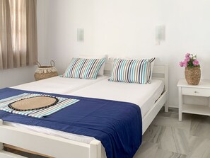 Habitación estándar, vista parcial al mar | Wifi gratis 