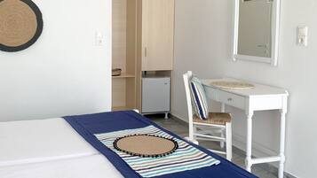 Standard Room, Partial Sea View