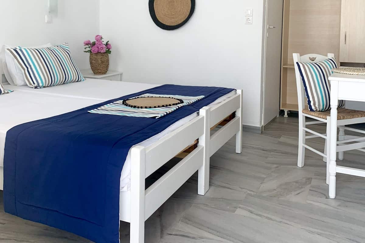 Standard szoba, részleges kilátással a tengerre | Ingyenes wifi