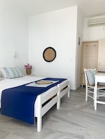 Habitación estándar, vistas parciales al mar | Wifi gratis