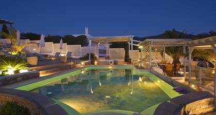 Blue Dolphin Antiparos Villas and Suites