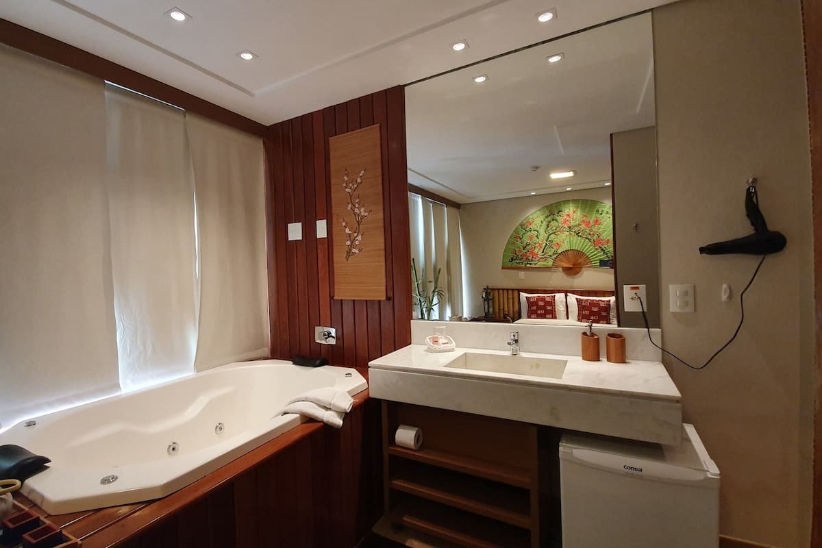 romantic suite, japanese futon | bathroom | shower, free toiletries, hair dryer, towels