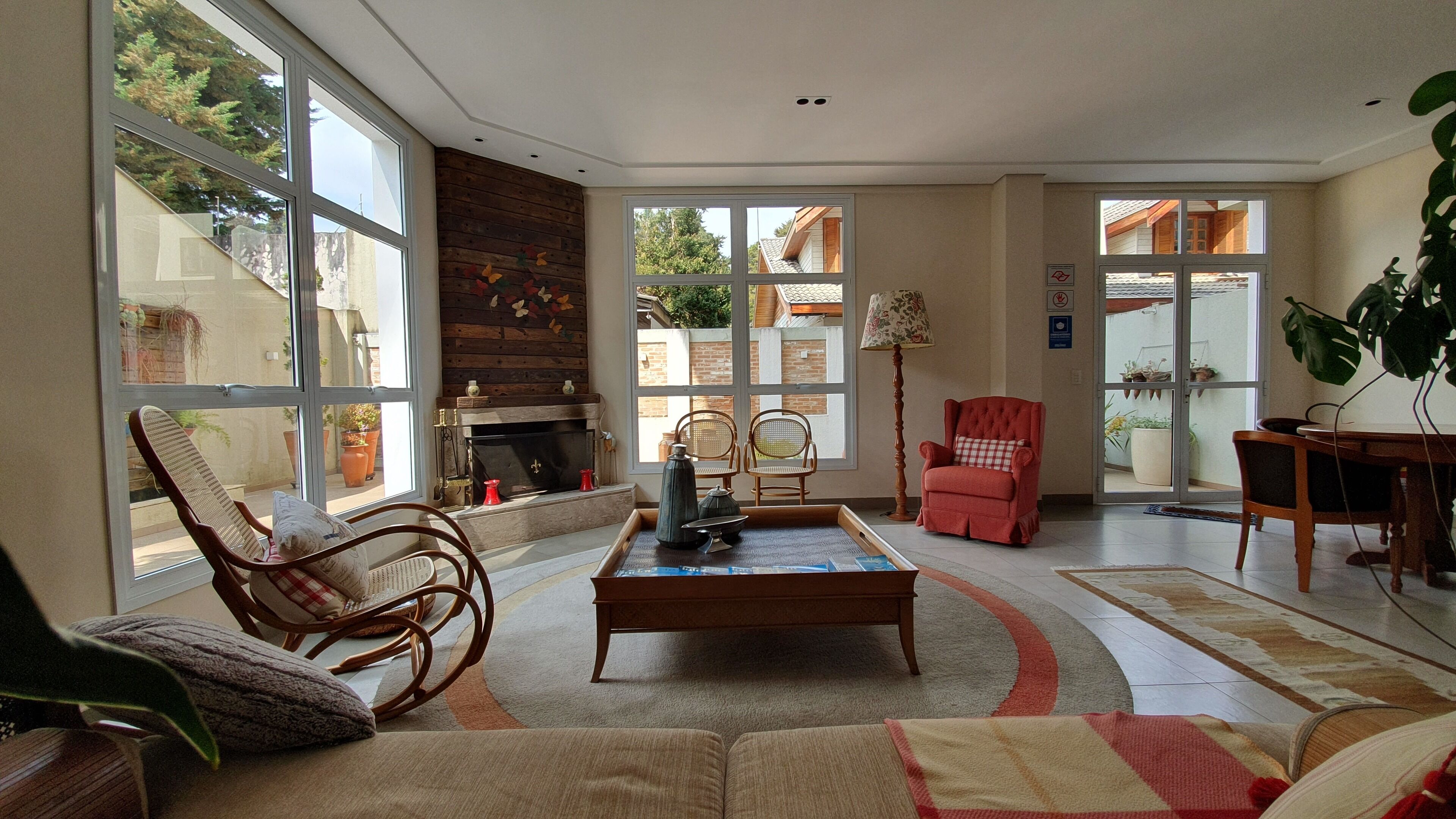 42-inch lcd tv with cable channels, tv